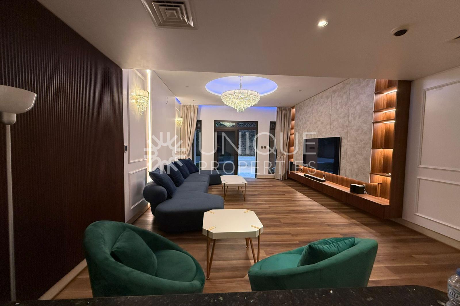 Spacious 2 bedroom| Private Large Garden |Upgraded