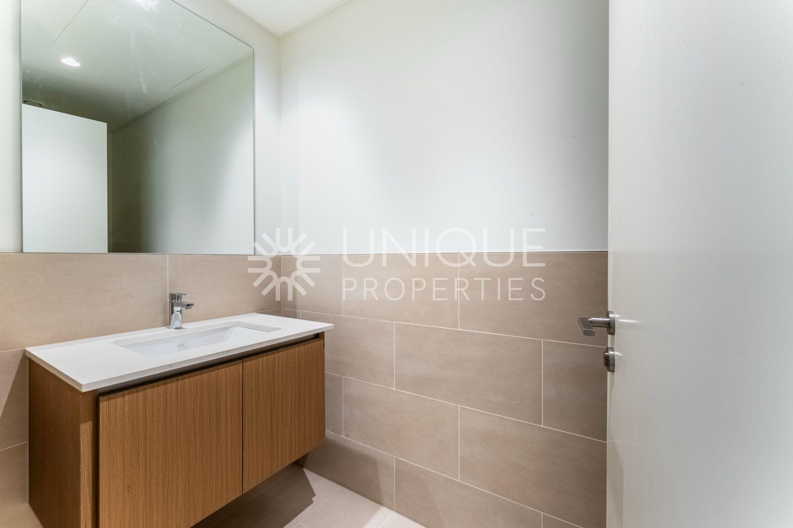 Spacious Apartment | Prime Location | Rosewater