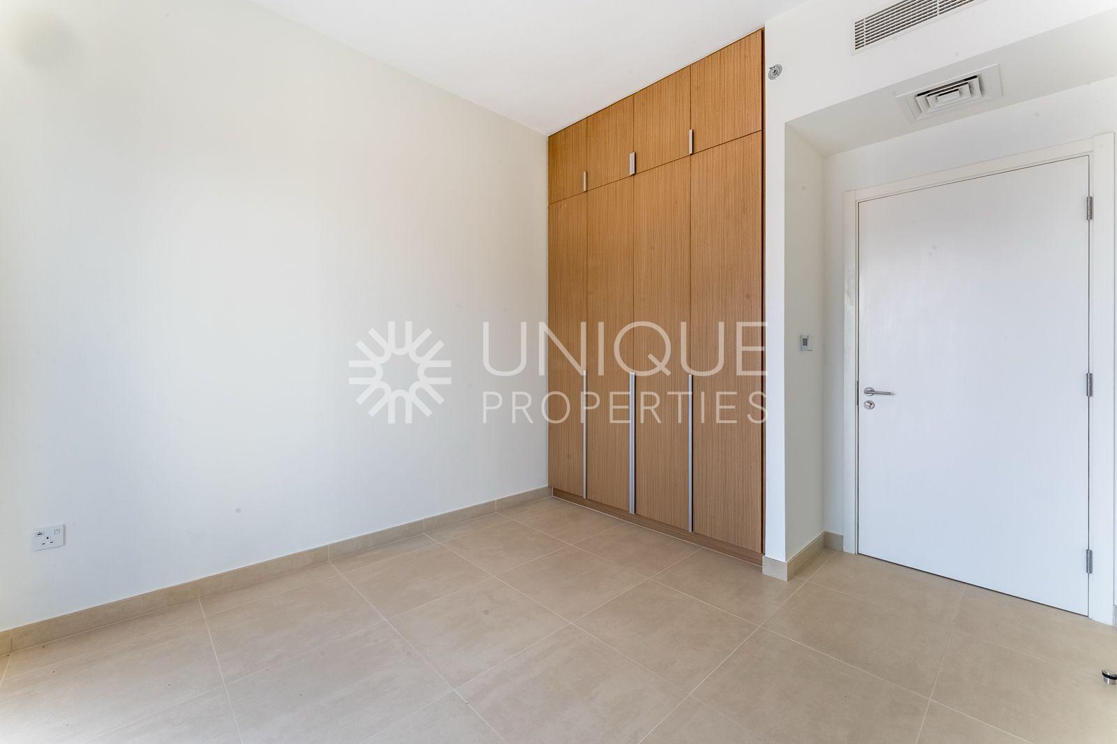 Spacious Apartment | Prime Location | Rosewater