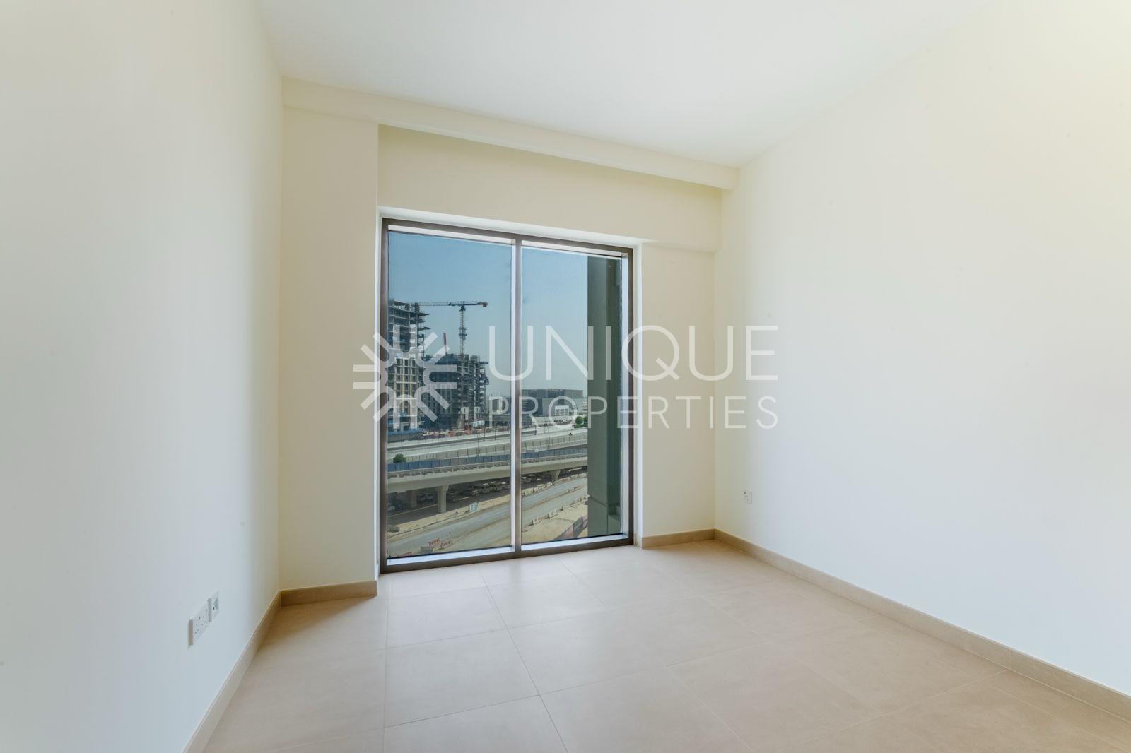 Spacious Apartment | Prime Location | Rosewater