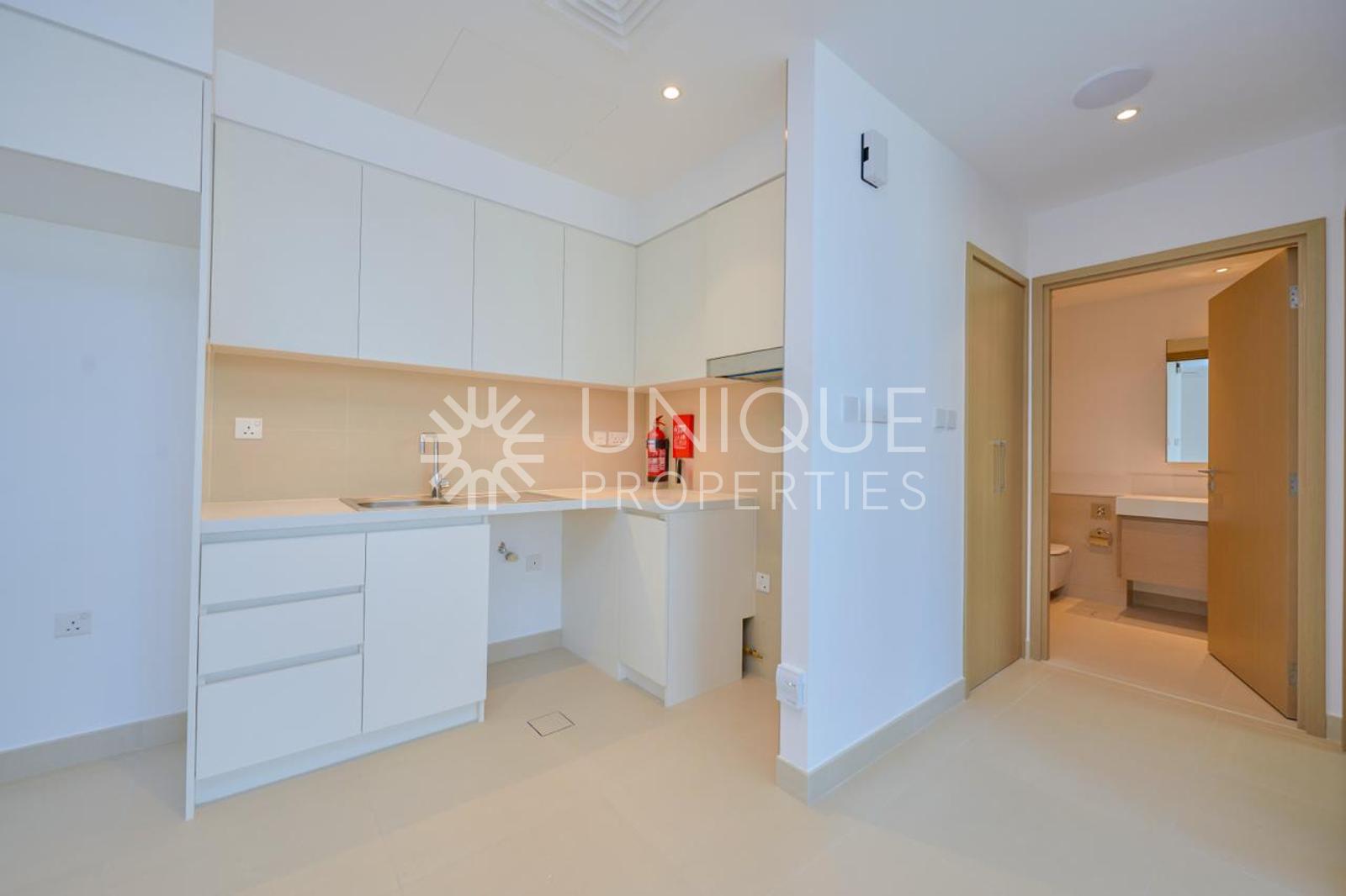 Waterfront Living | High-End Finishes