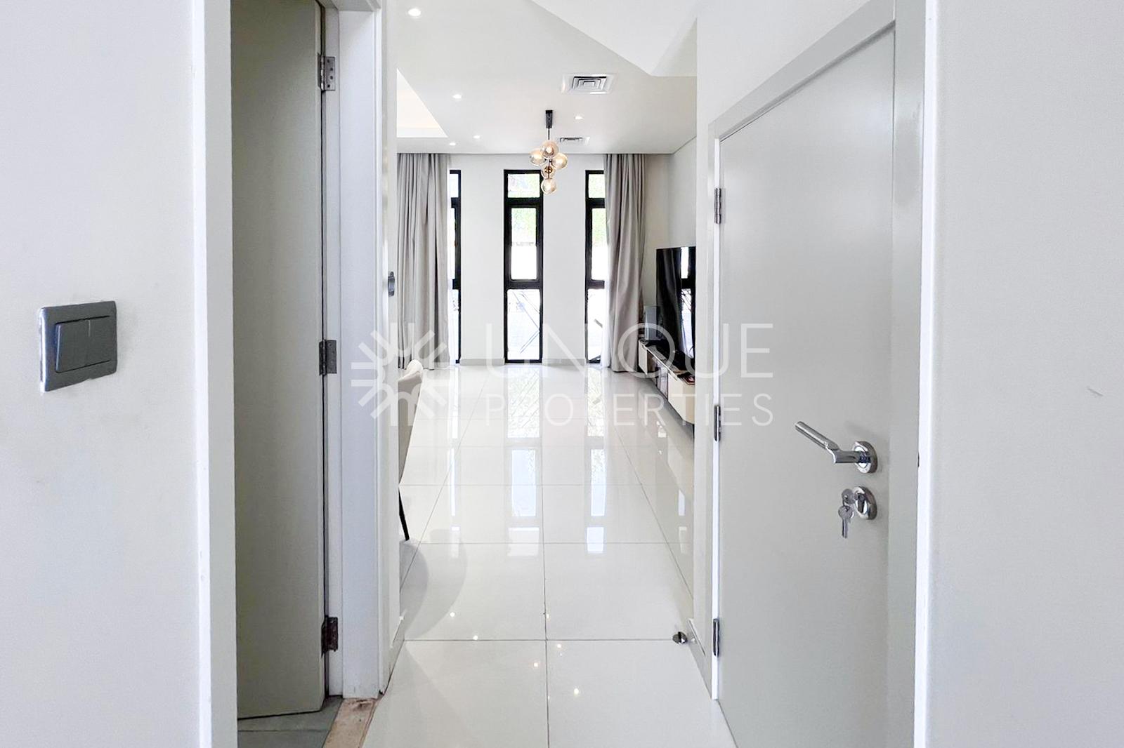 Corner Villa | Family-Friendly Living | Elegant