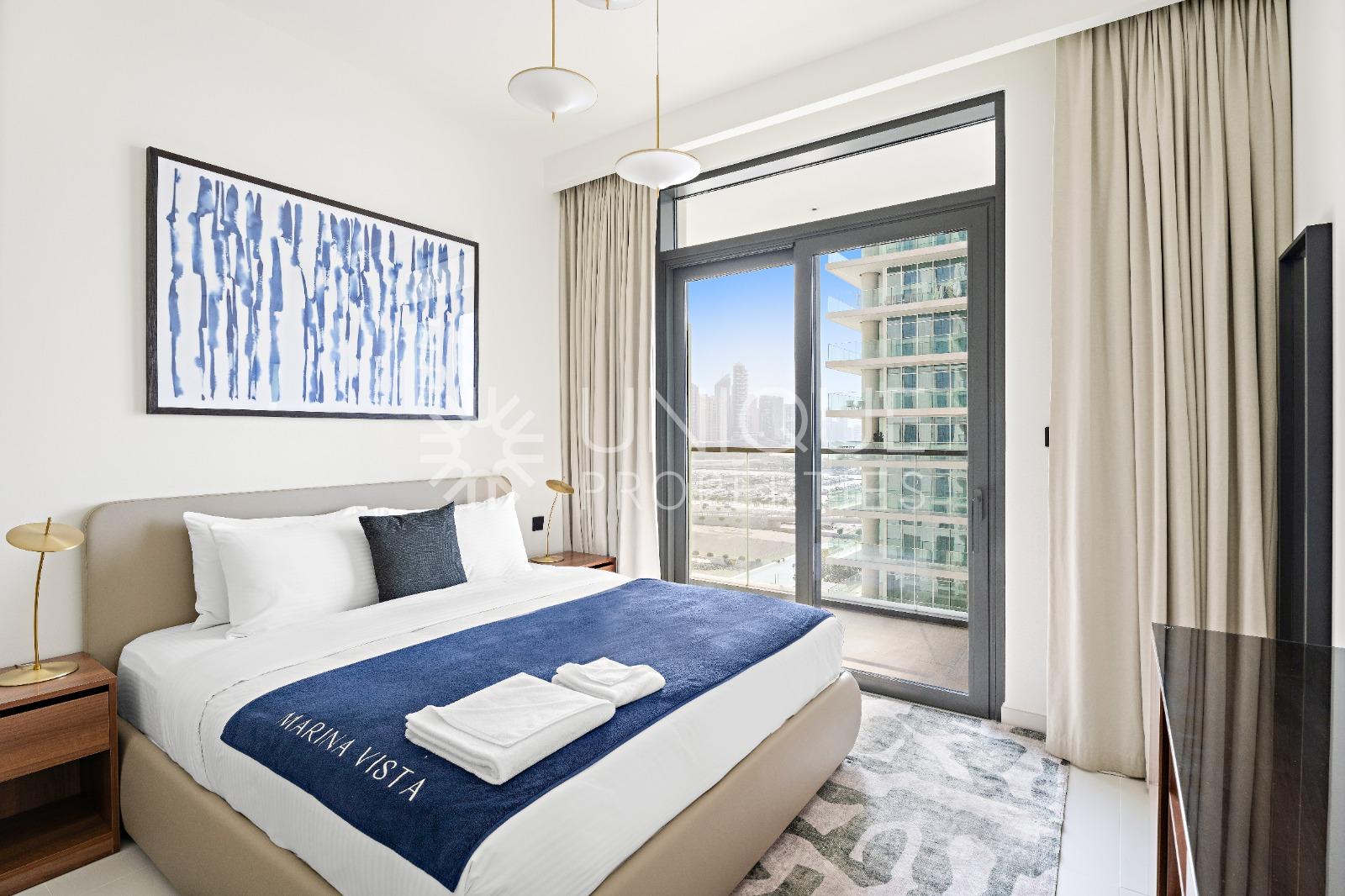 Seaside Elegance | Marina Views | Luxury Living