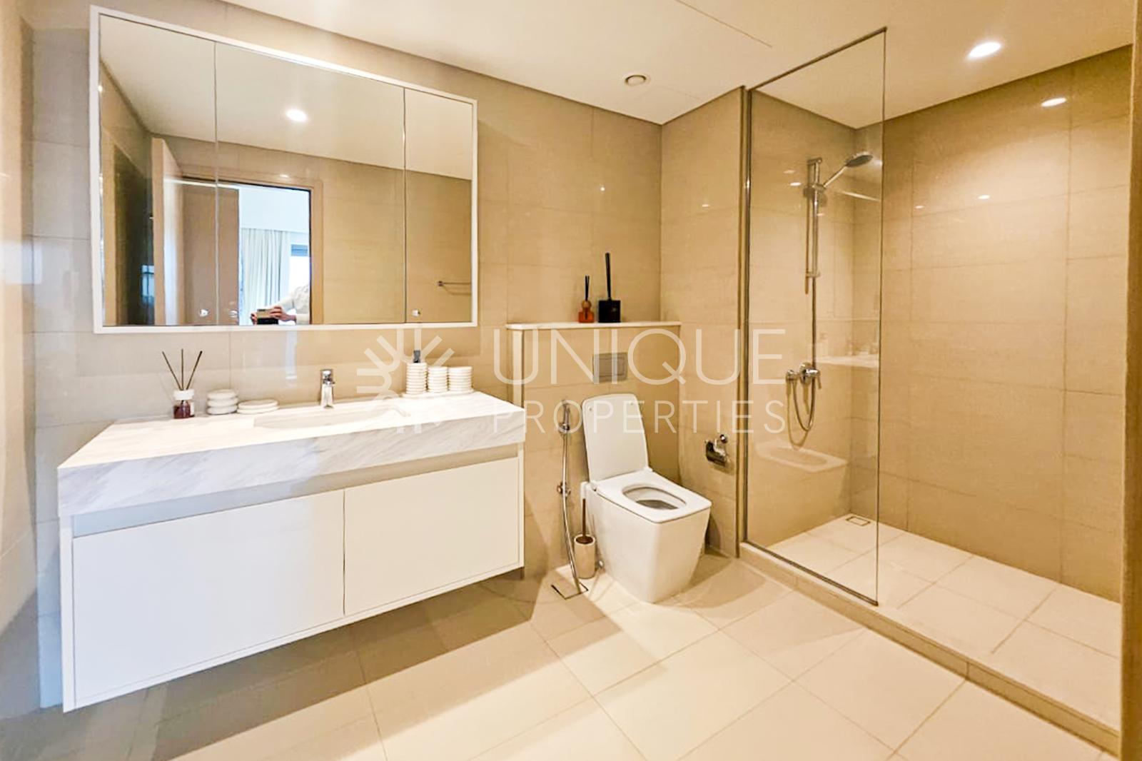 Burj Khalifa View | Fully Furnished | Vacant