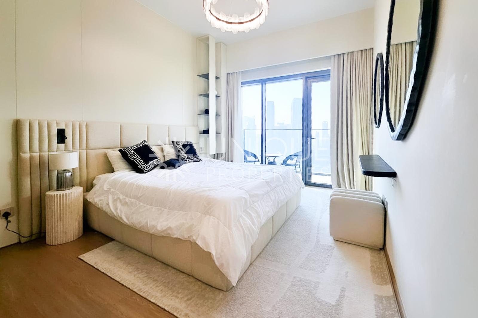 Burj Khalifa View | Fully Furnished | Vacant