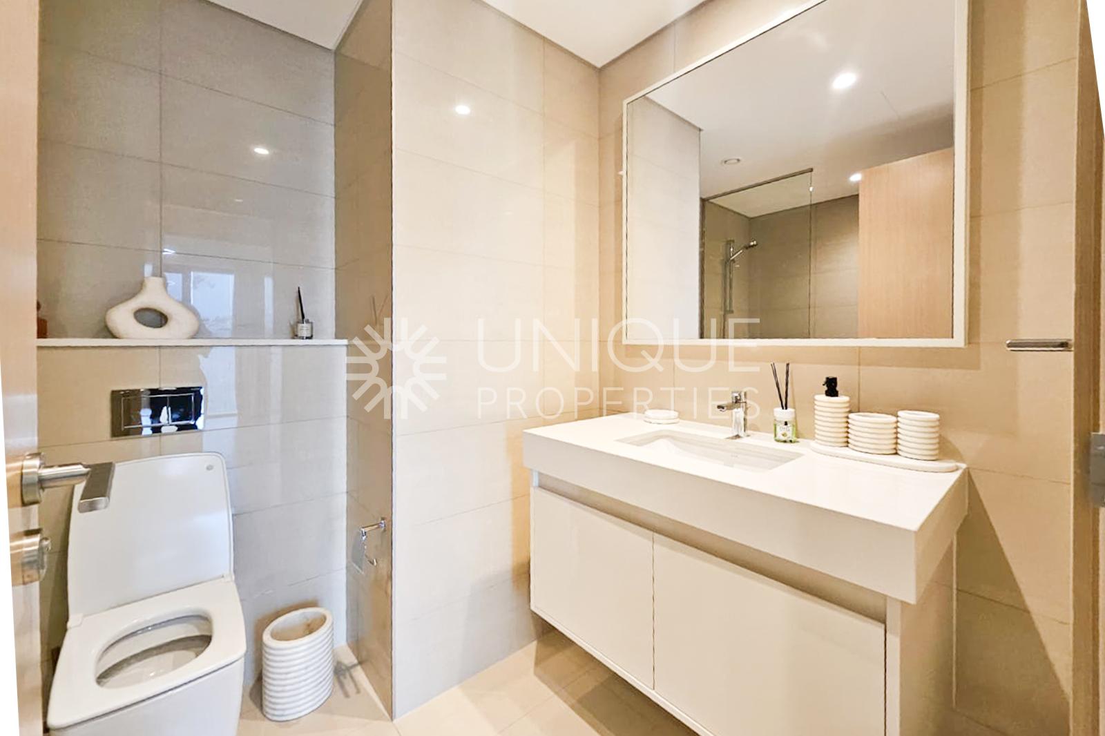 Burj Khalifa View | Fully Furnished | Vacant