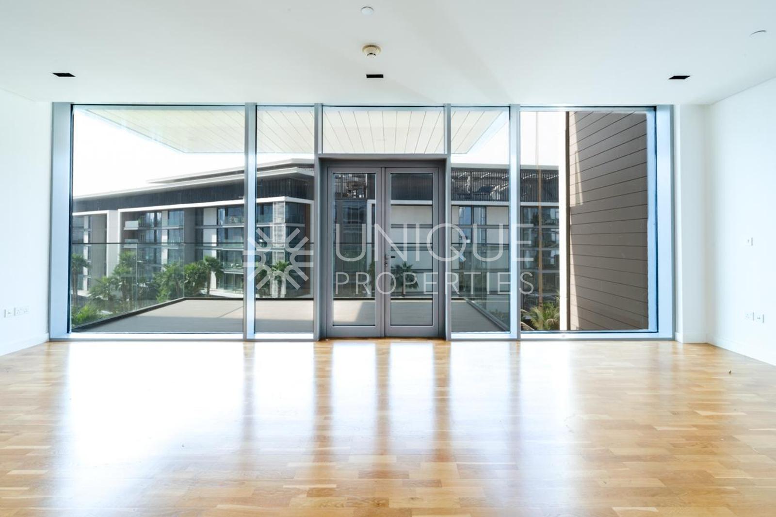 Vacant | Unfurnished | Partial Sea View