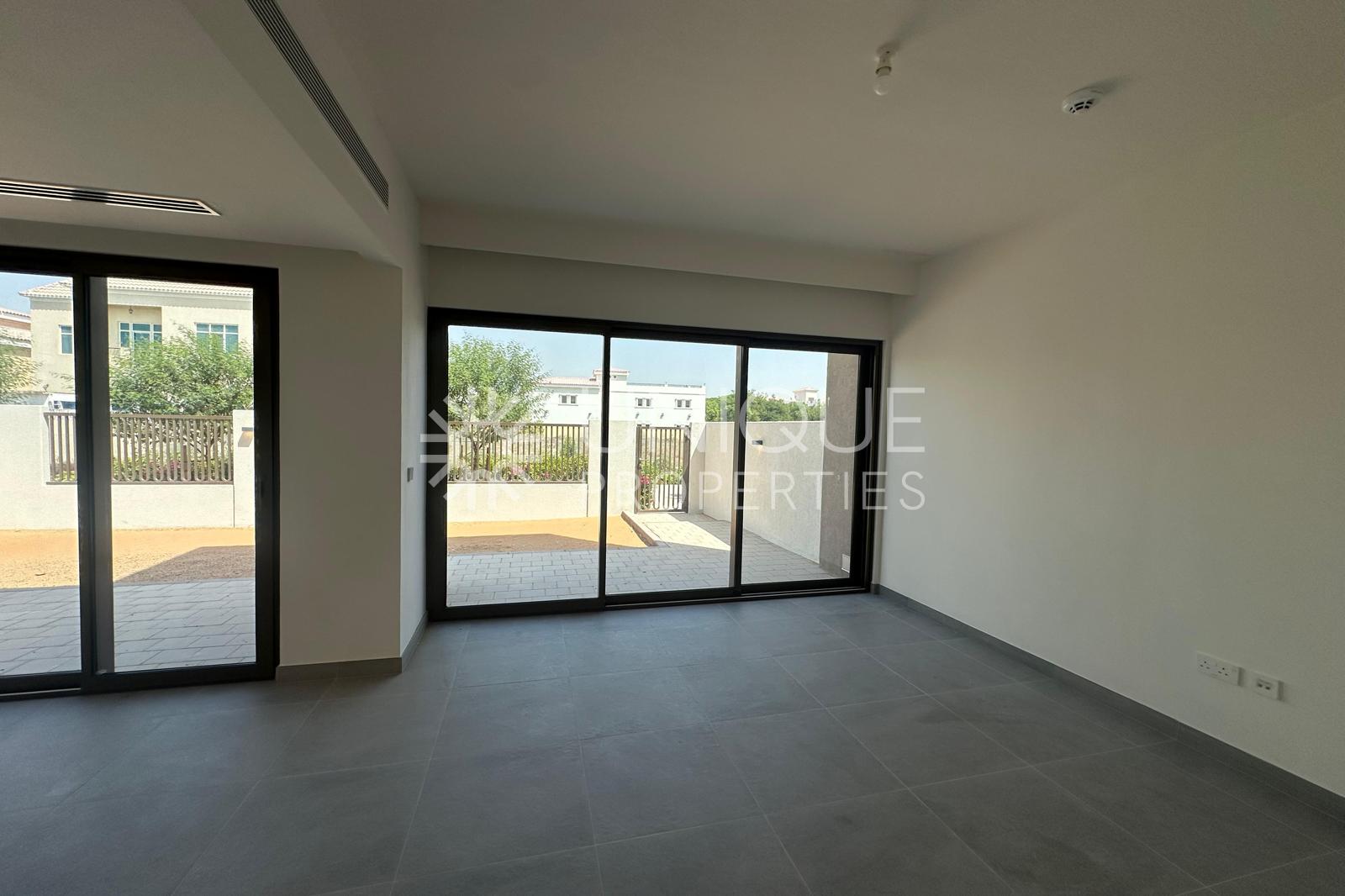 Single Row | Genuine Resale | End Unit