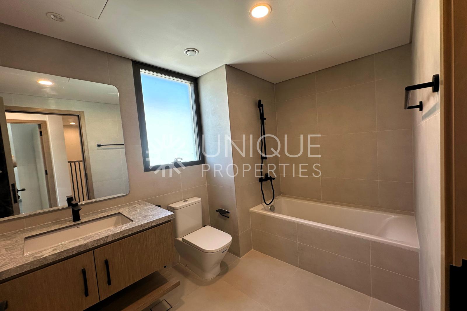 Single Row | Genuine Resale | End Unit