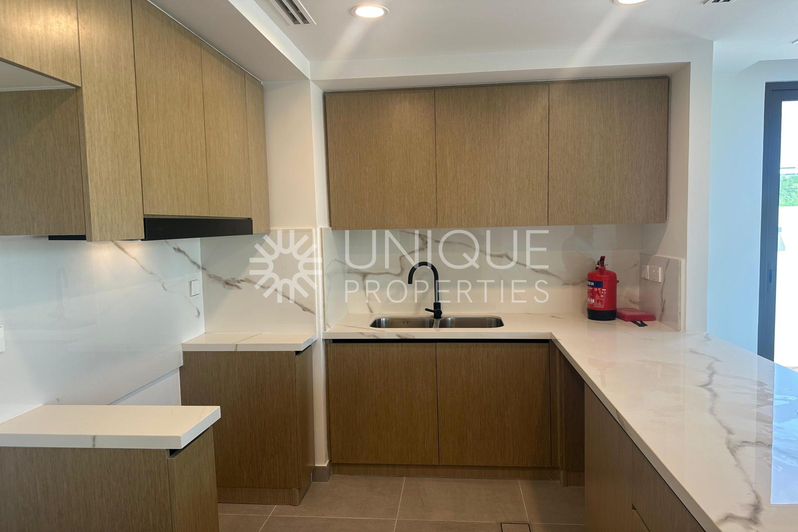 Single Row | Genuine Resale | End Unit