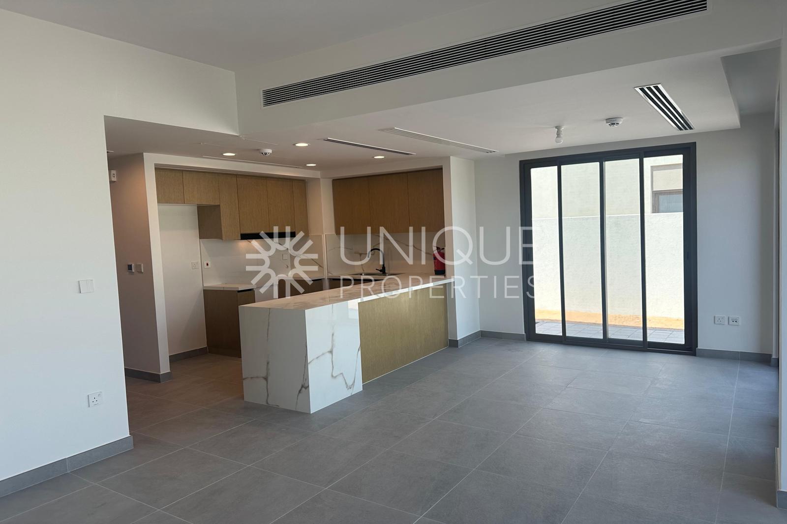 Single Row | Genuine Resale | End Unit