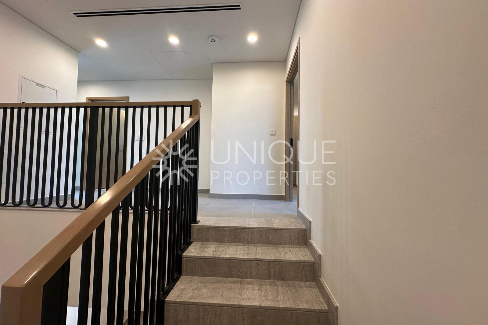 Single Row | Genuine Resale | End Unit