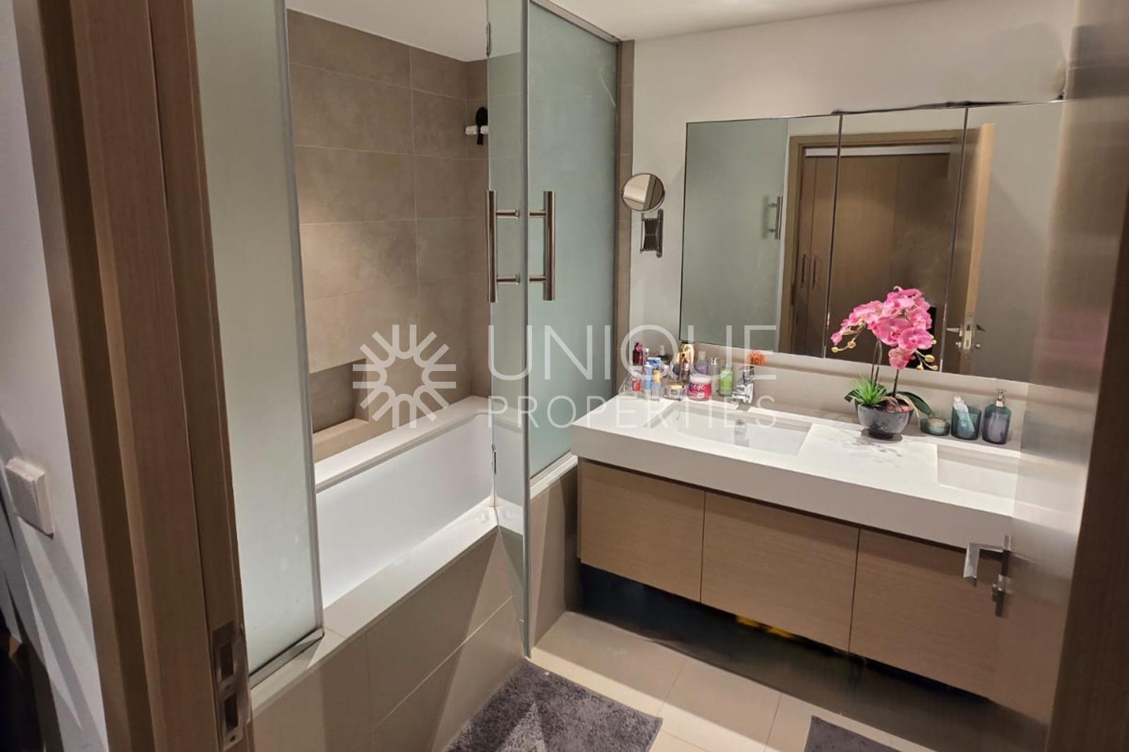 Spacious Unit | Prime Location | Vacant