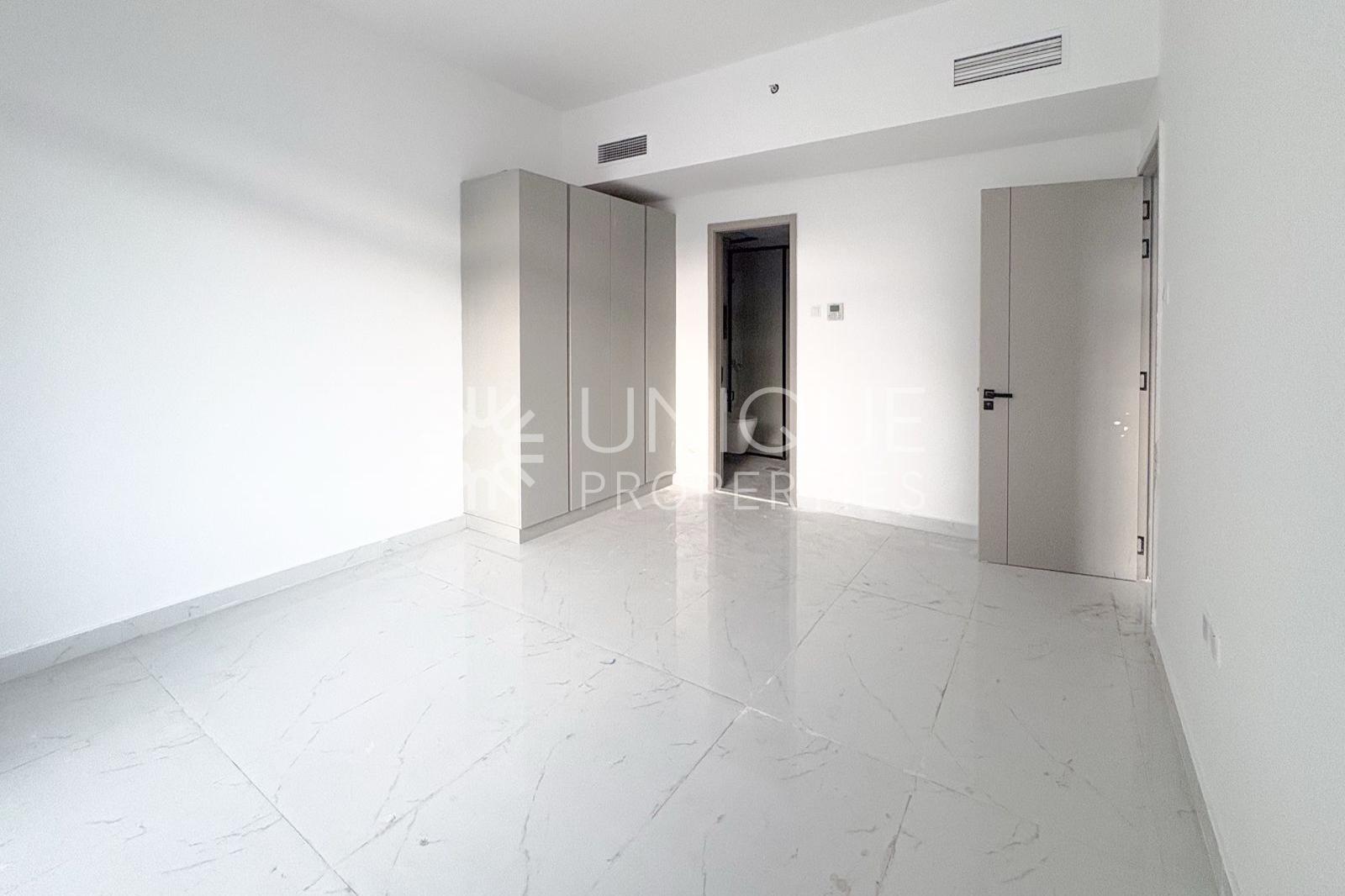 Modern Duplex | Pool View | Ready Unit