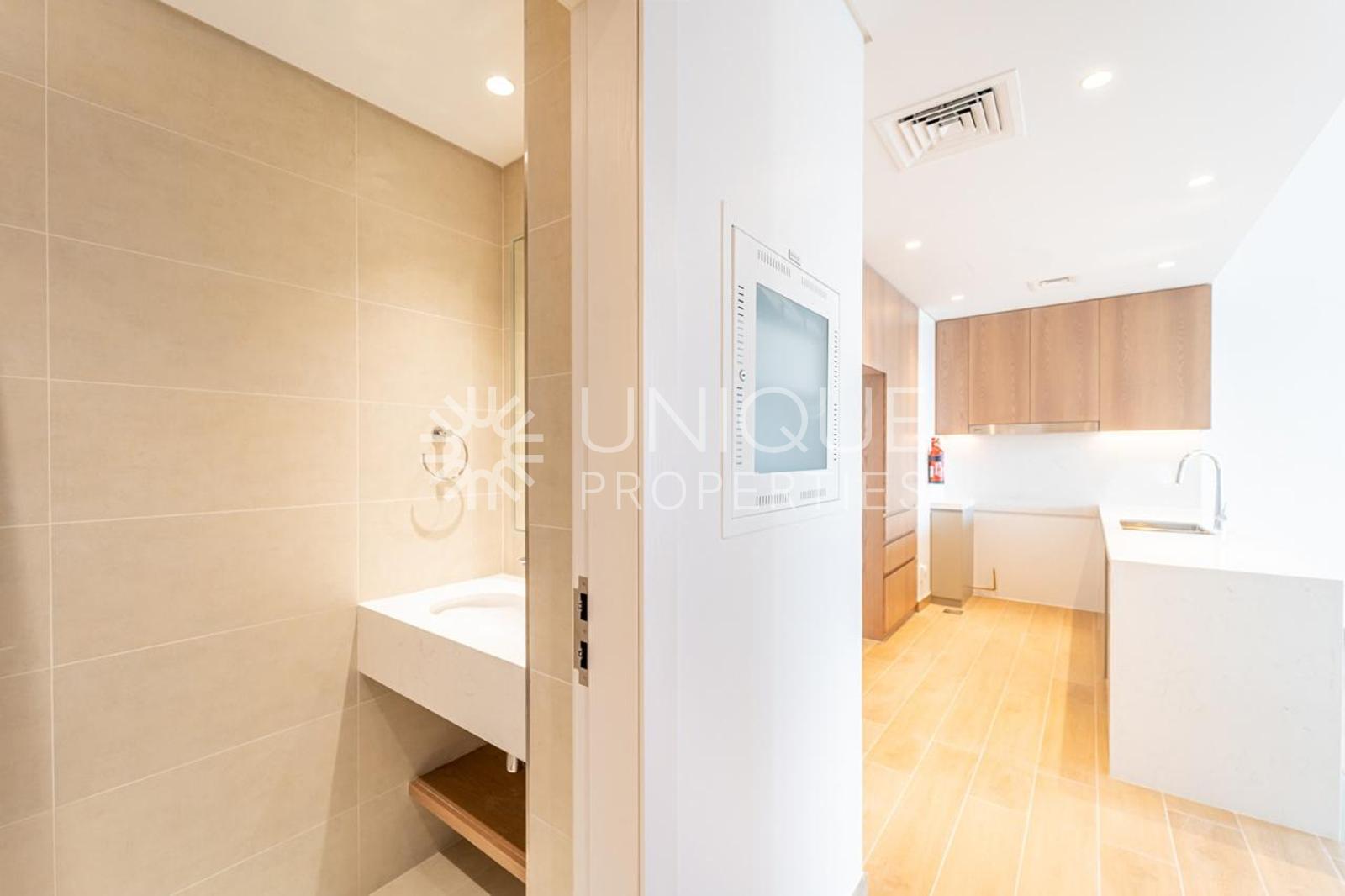 Vacant | Stunning Views | Prime Spot