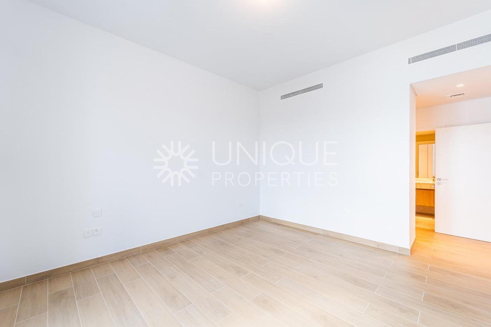 Vacant | Stunning Views | Prime Spot