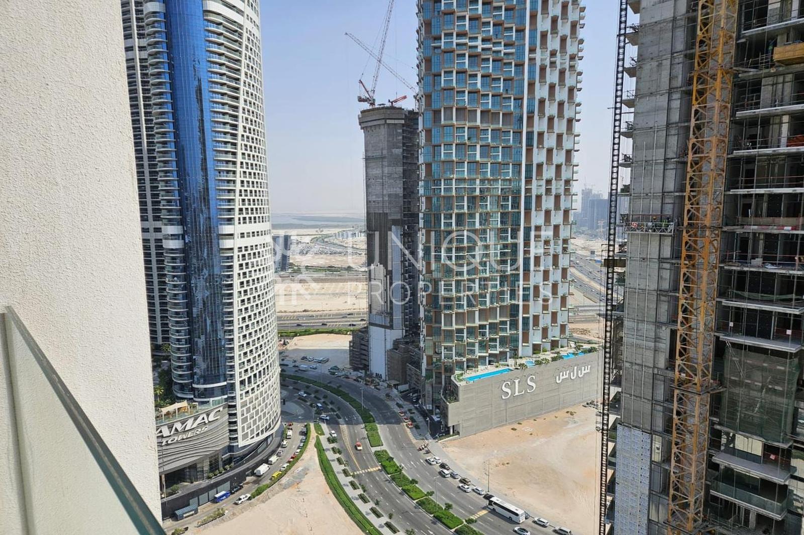 Luxury Unit | Fully Furnished | Vacant