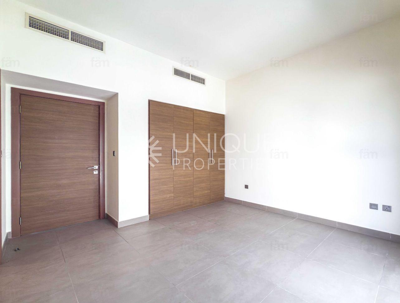 Move In Ready | Spacious Villa | Premium Living