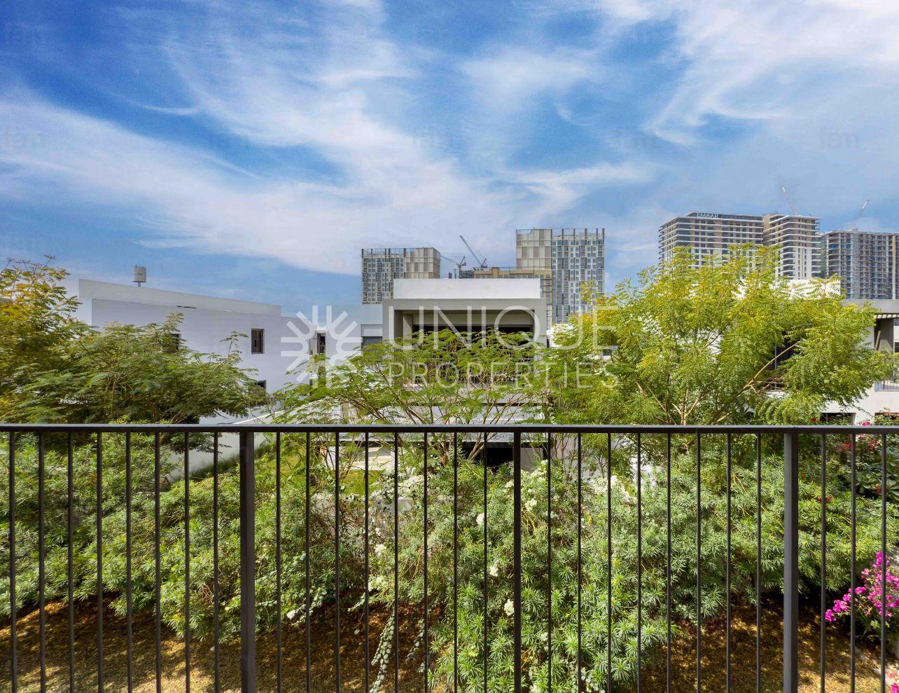 Move In Ready | Spacious Villa | Premium Living