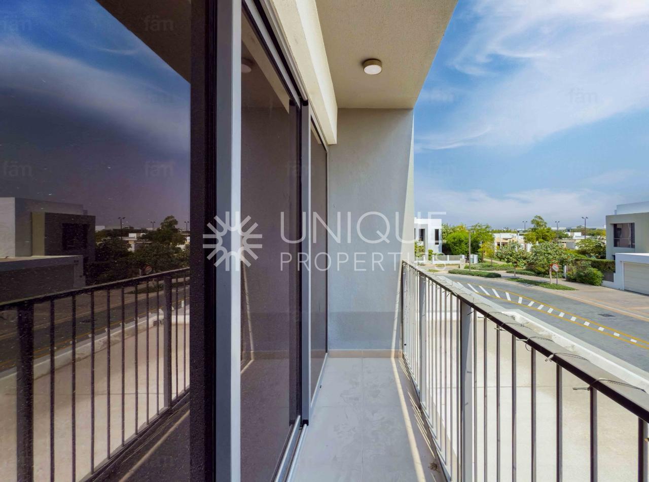 Move In Ready | Spacious Villa | Premium Living