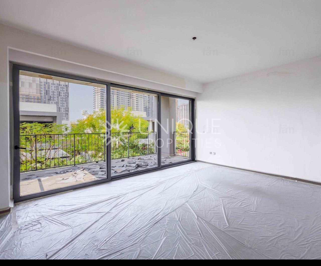 Move In Ready | Spacious Villa | Premium Living