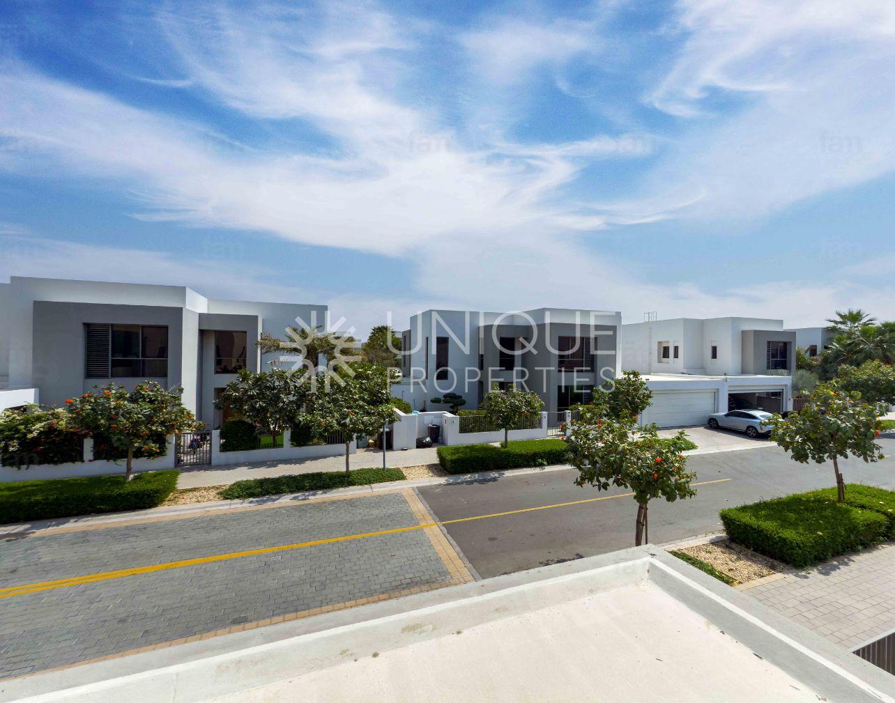 Move In Ready | Spacious Villa | Premium Living