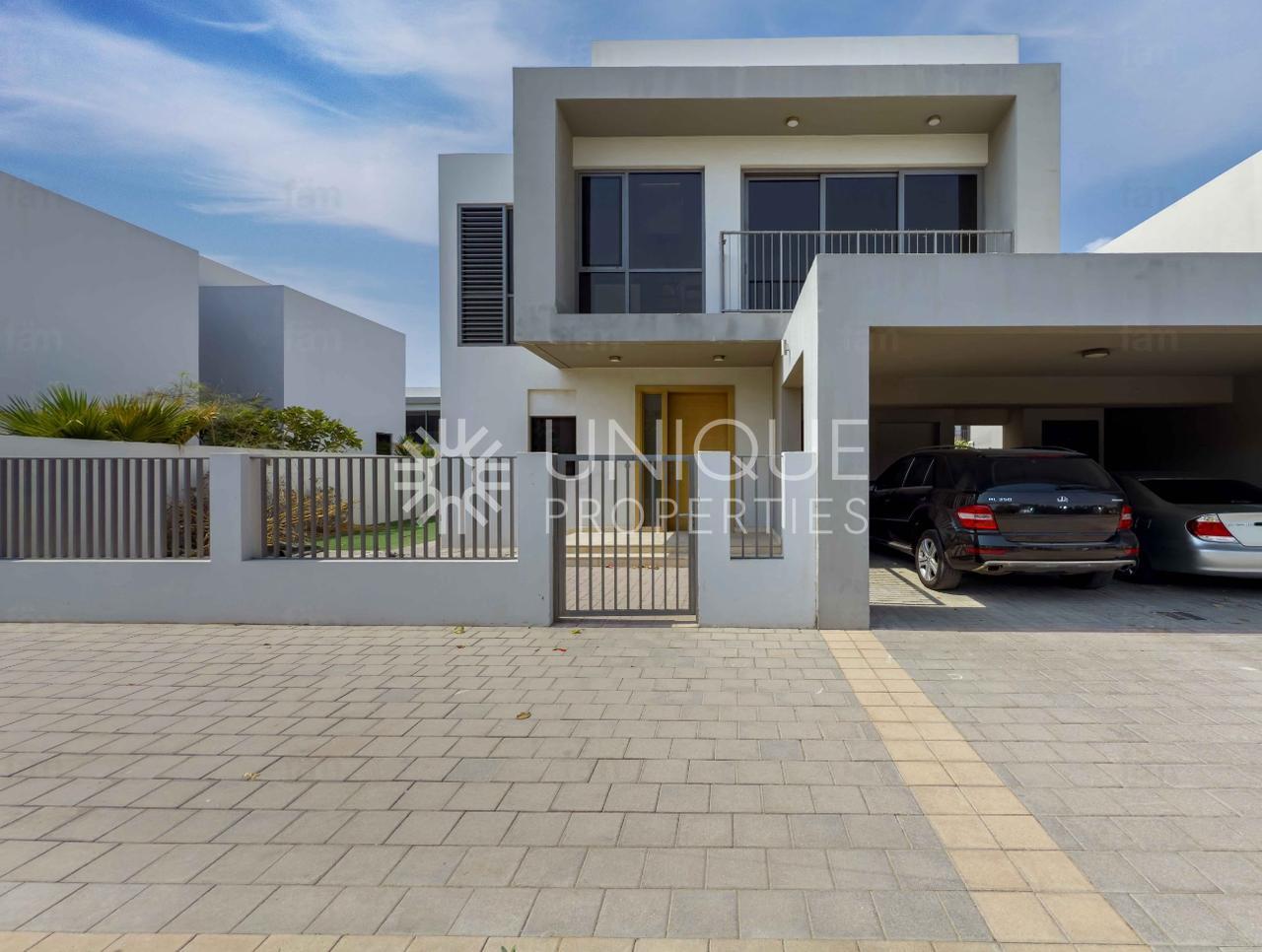 Move In Ready | Spacious Villa | Premium Living