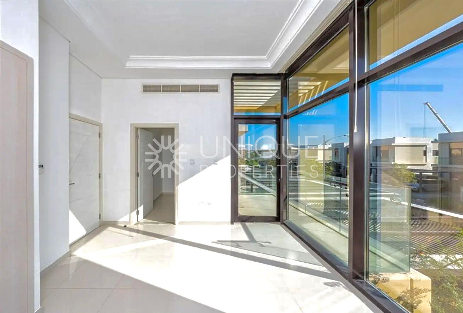 Ready to Move In | Spacious Layout  | Prime Area