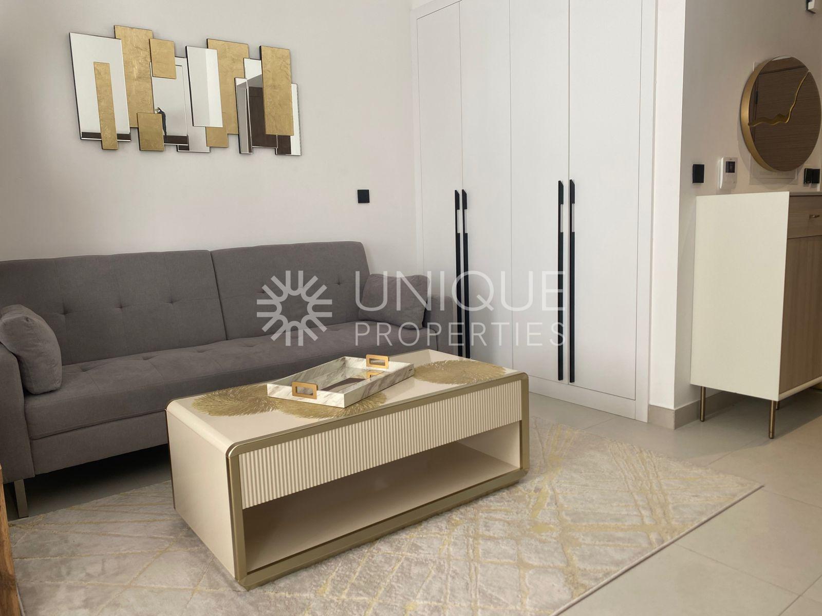 Stylish Modern Studio | Pool View |Prime Residence