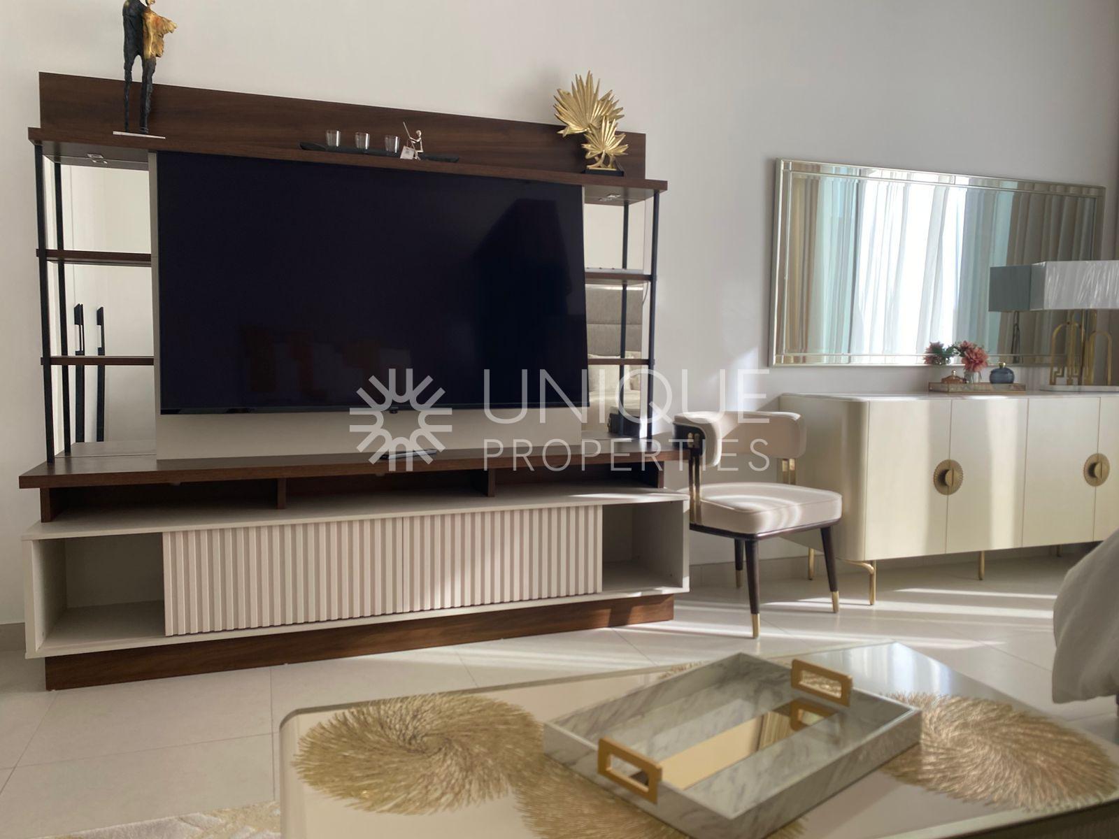 Stylish Modern Studio | Pool View |Prime Residence