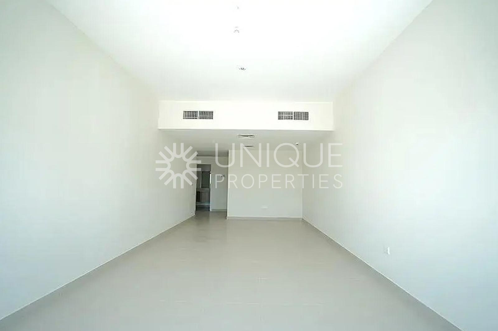 Rented | Single Row | Vatsu Compliance