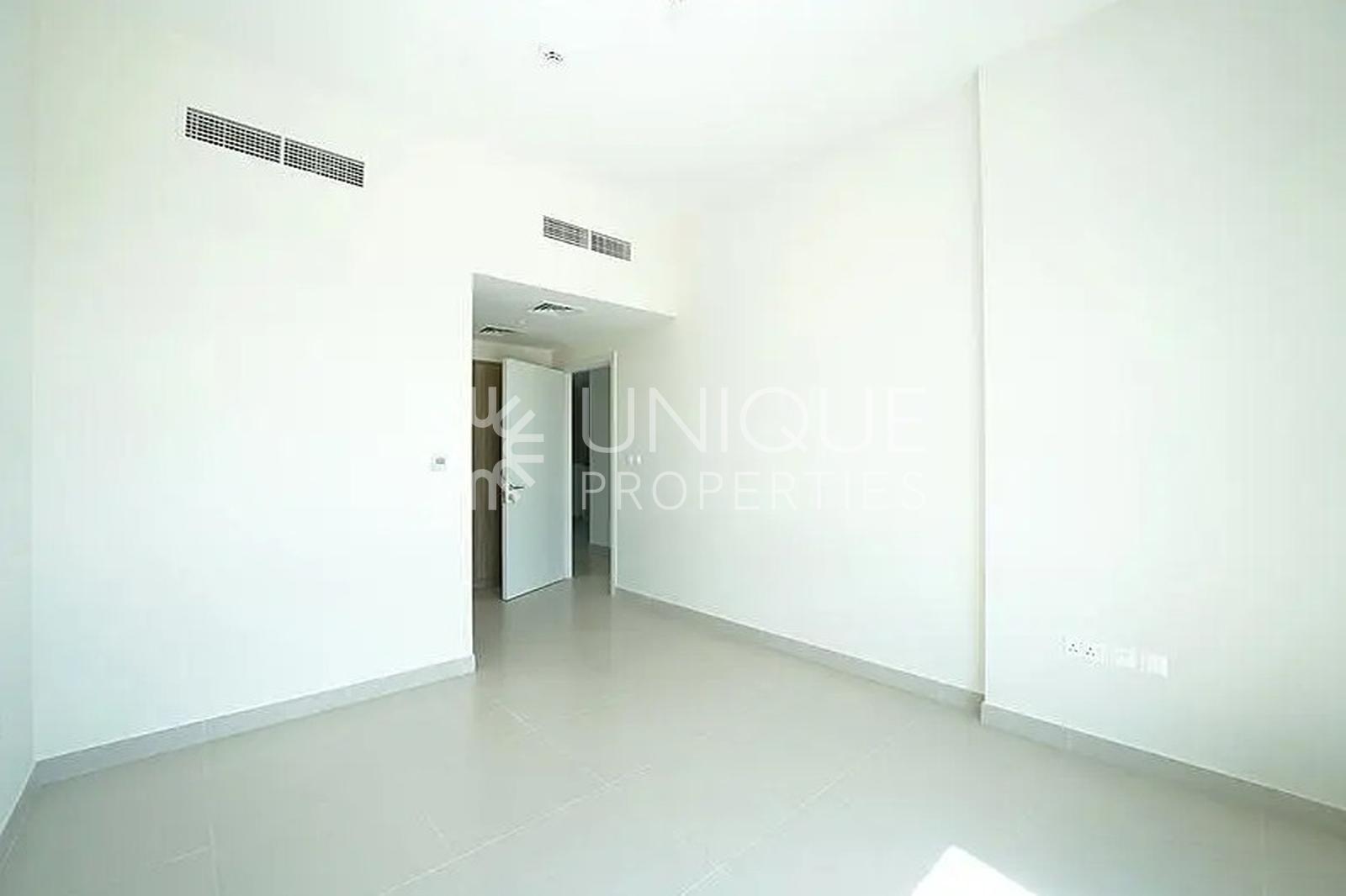 Rented | Single Row | Vatsu Compliance