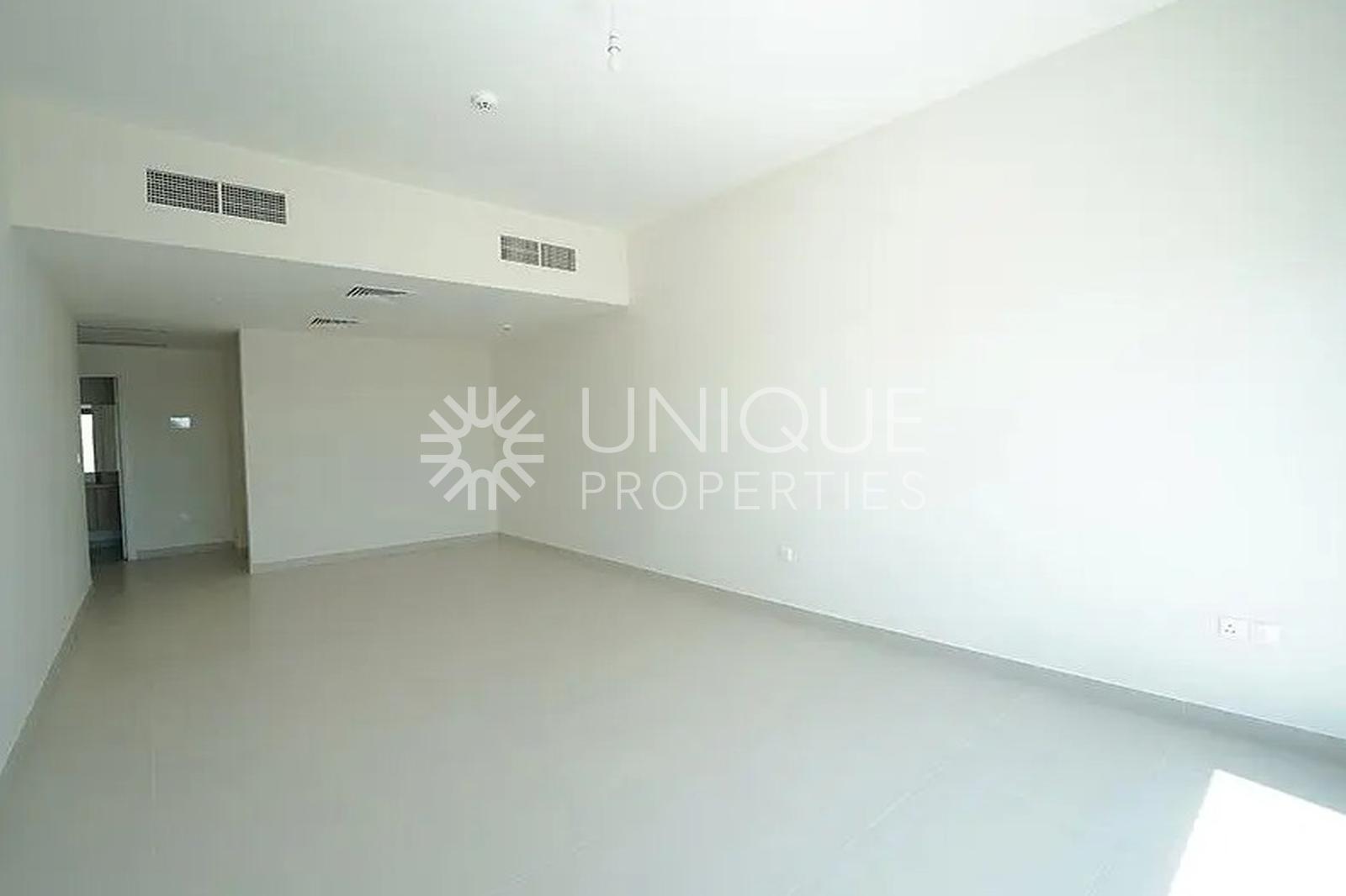Rented | Single Row | Vatsu Compliance