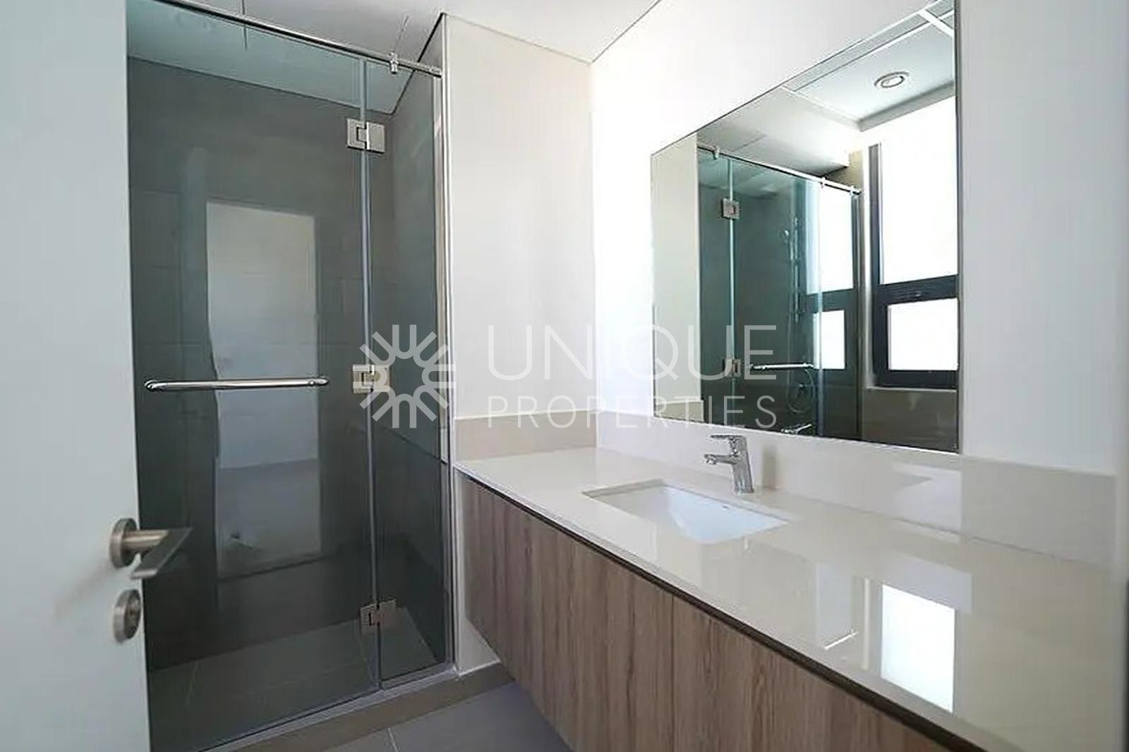 Rented | Single Row | Vatsu Compliance