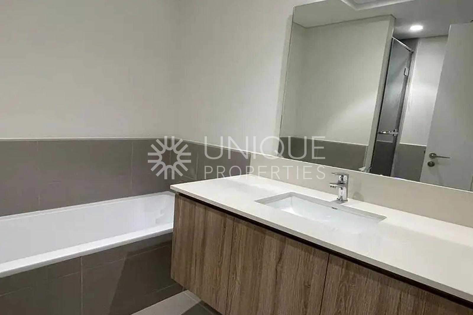 Rented | Single Row | Vatsu Compliance