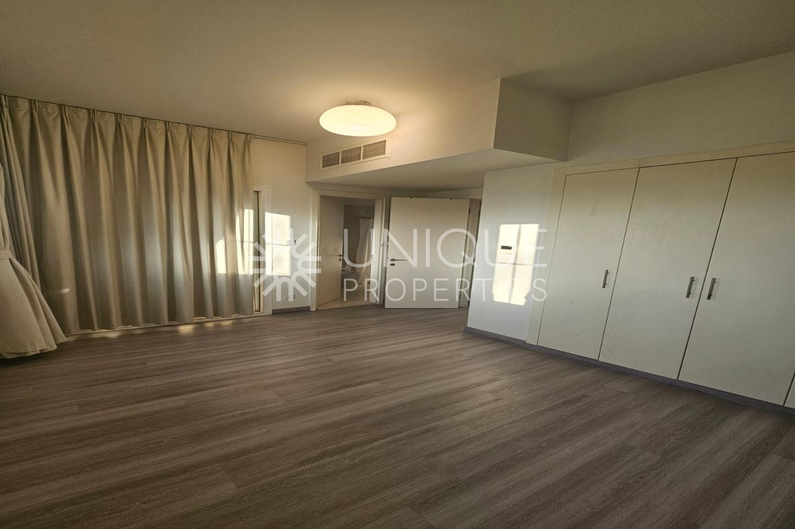 Beautifully Upgraded | Ready To Move-in