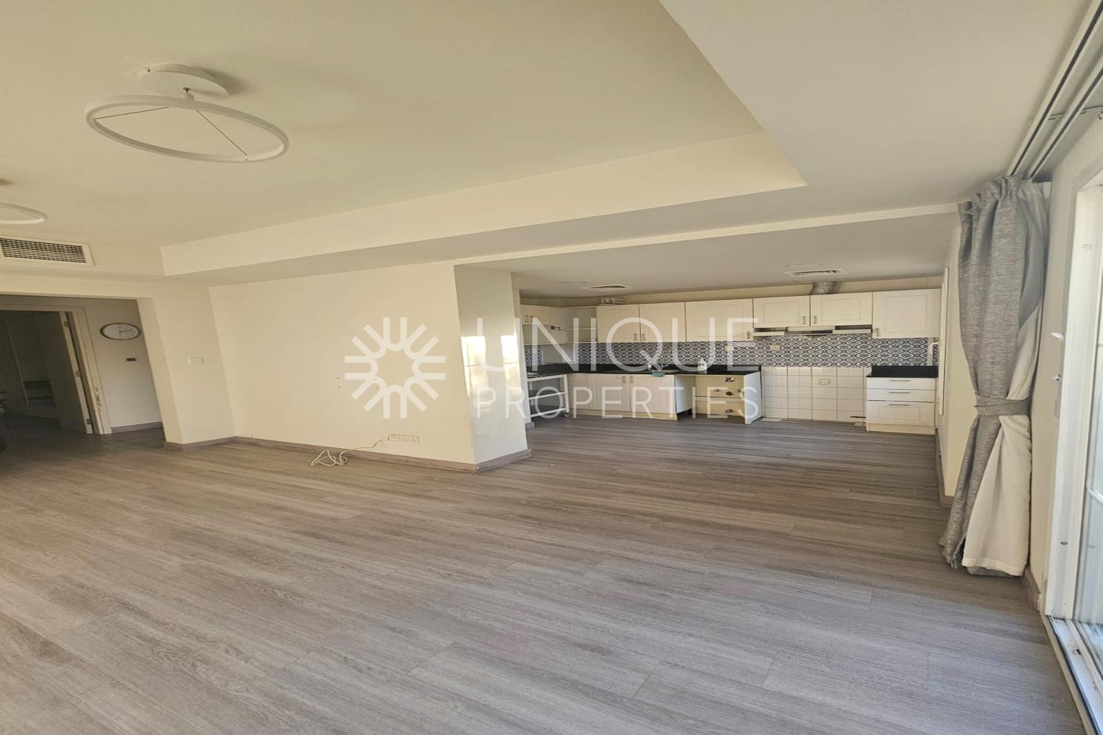 Beautifully Upgraded | Ready To Move-in