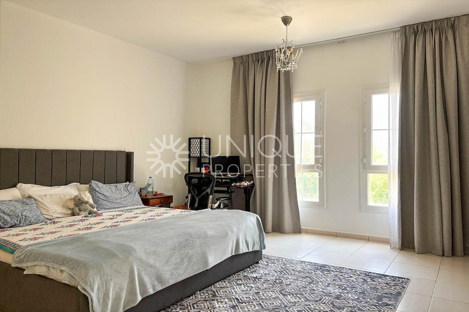 Lake View | Partial Renovated | Type 3M