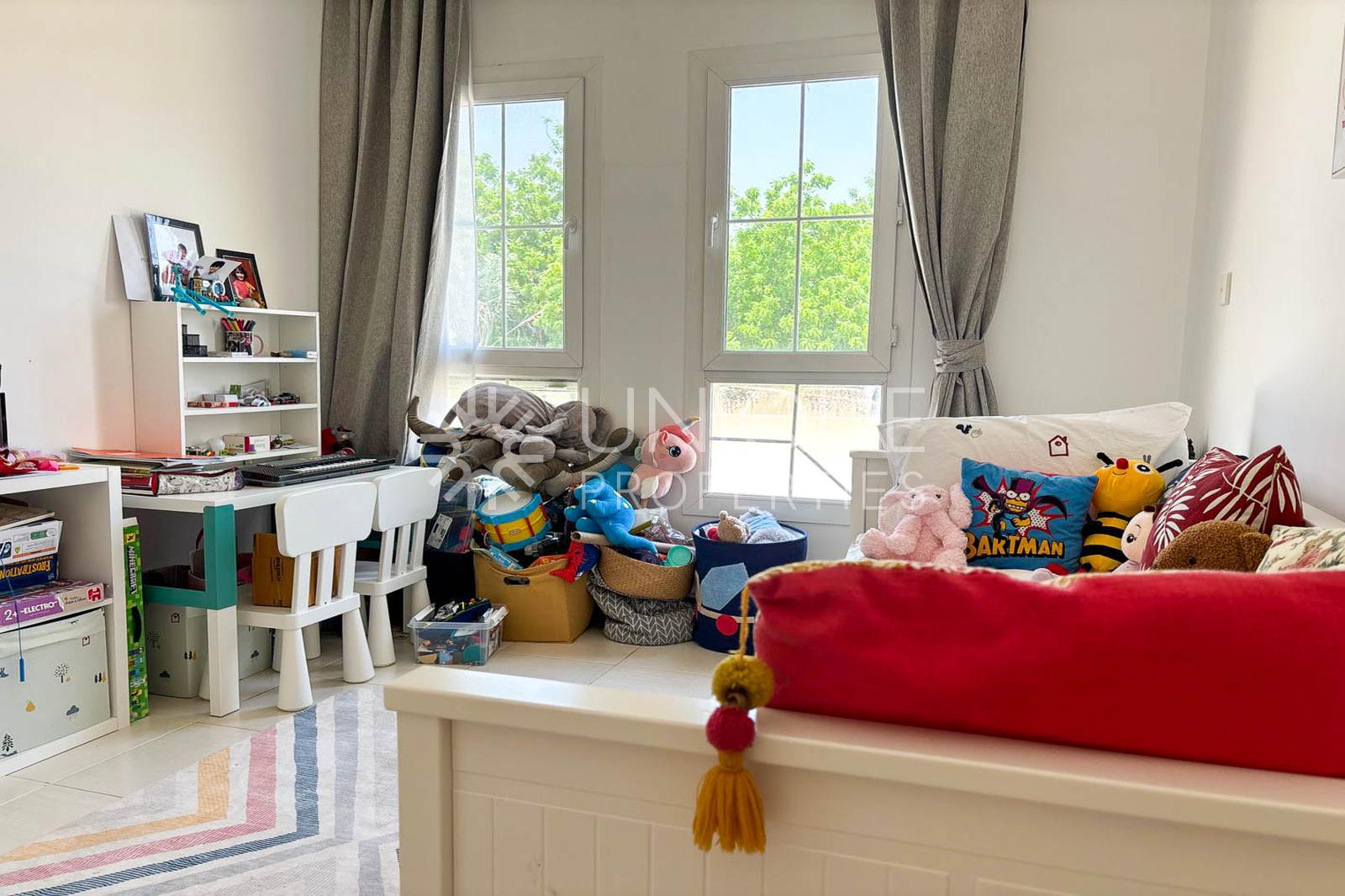 Lake View | Partial Renovated | Type 3M