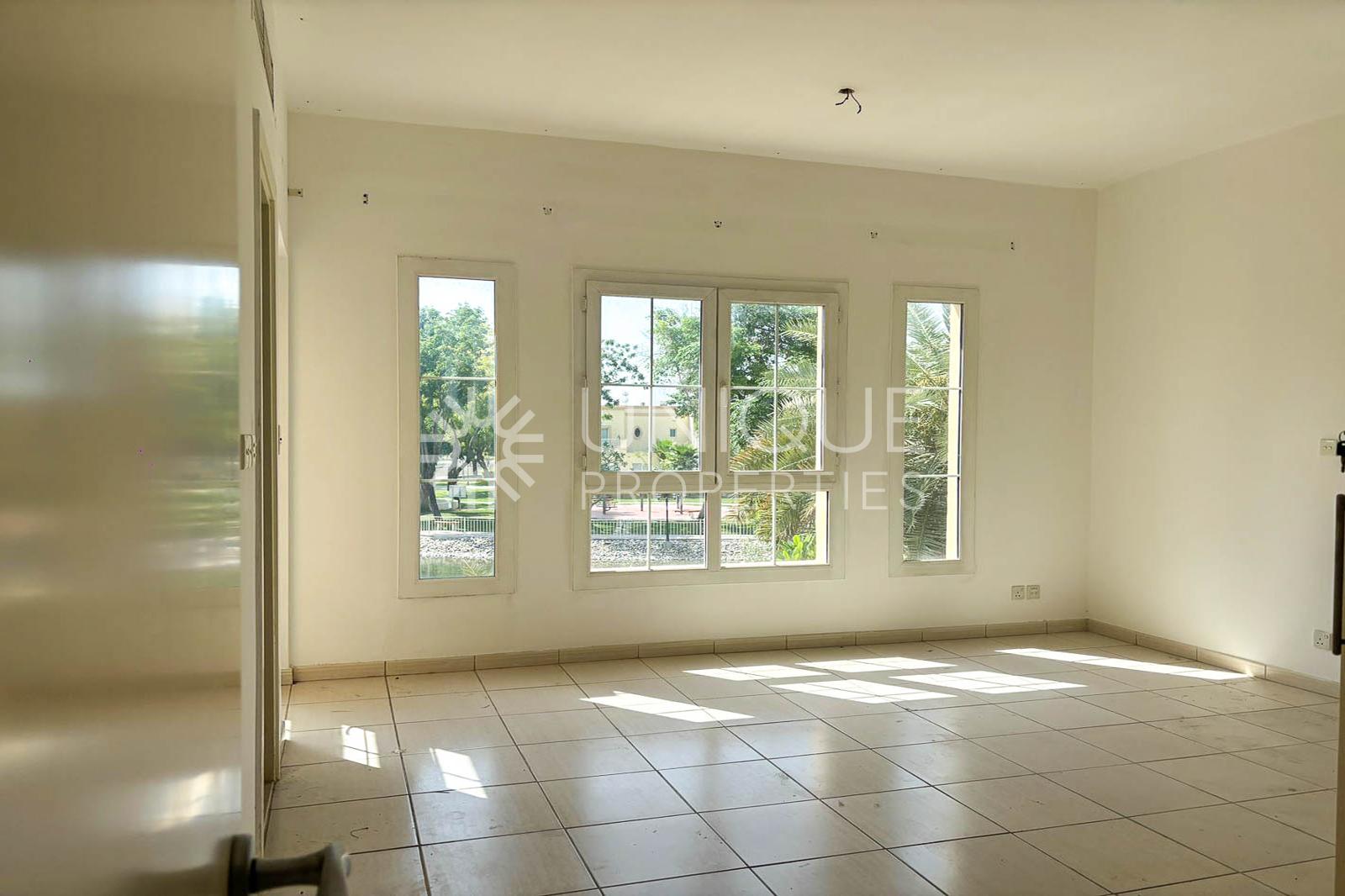 Lake View | Upgraded | Perfect Location